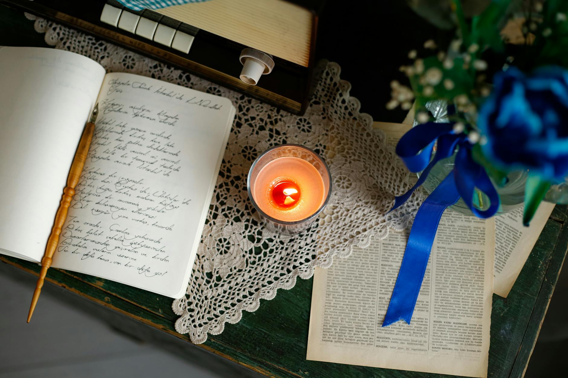 Uczestnicy konkursu poetyckiego w Łomży prezentujący swoje wiersze